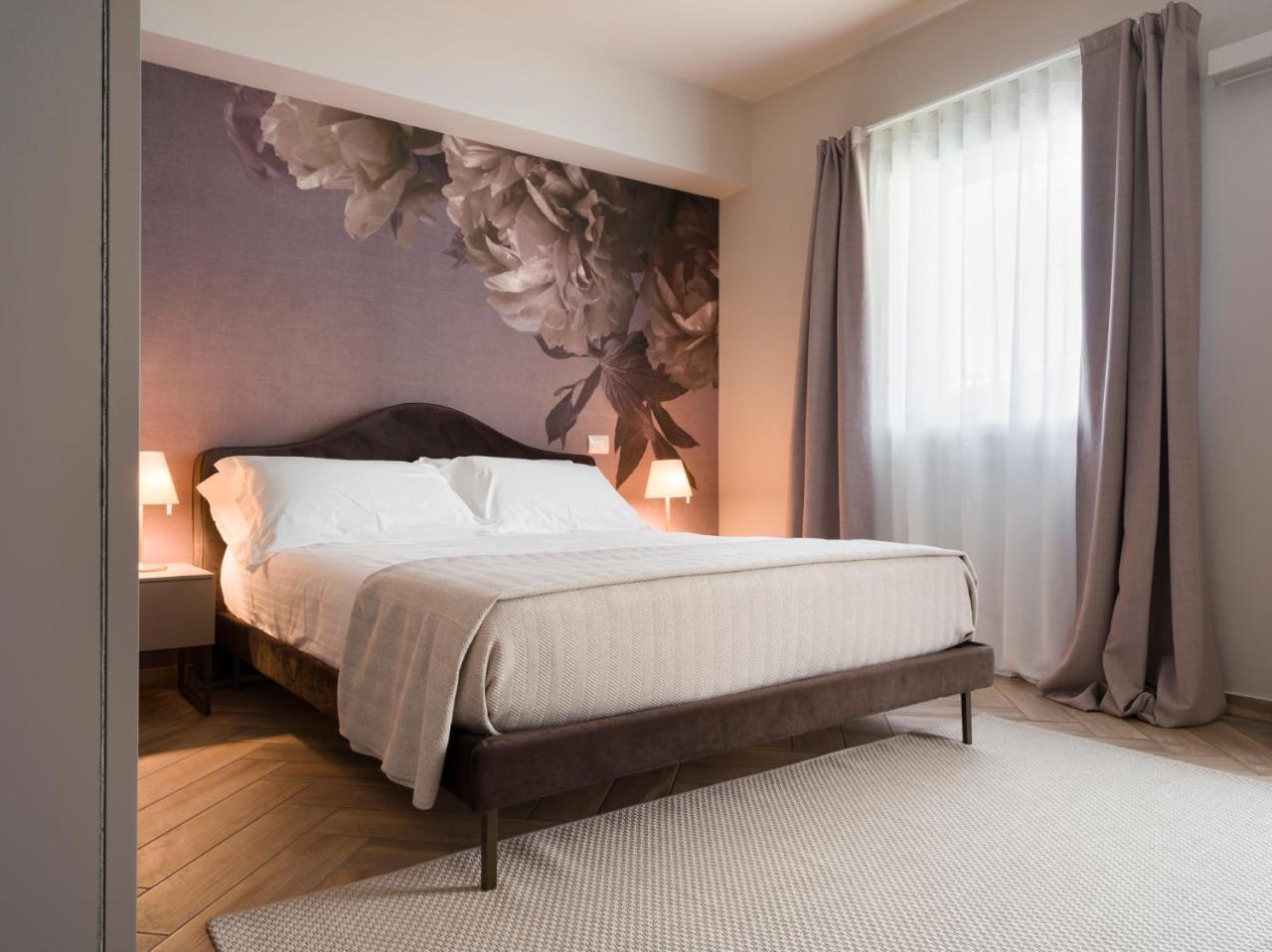 Bed & Breakfast La Home And Apartments モニーガ・デル・ガルダ エクステリア 写真